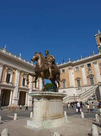 Foto Marc Aurel Statue