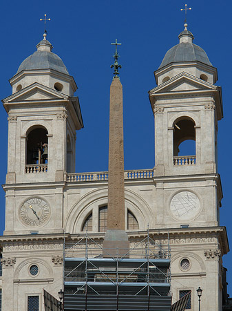 Fotos S. Trinita dei Monti mit Obelisk