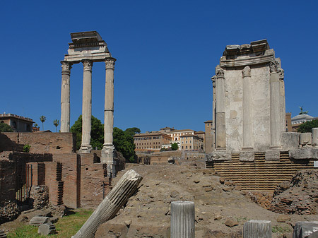 Fotos Dioskuren und Vesta Tempel