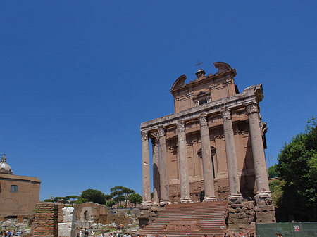 Foto Tempel des Antoninus Pius und der Faustina - Rom