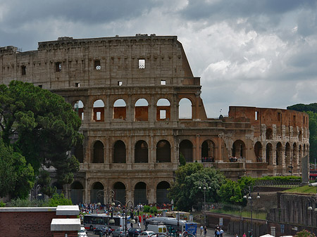 Fotos Kolosseum mit Straße