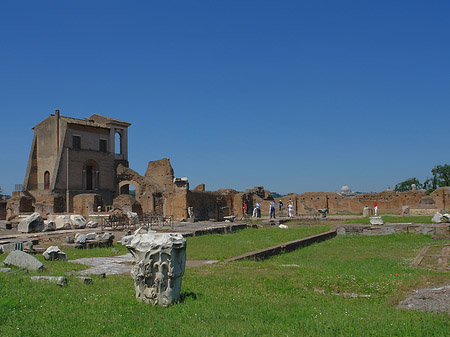 Ruinen mit Apollo Tempel Fotos
