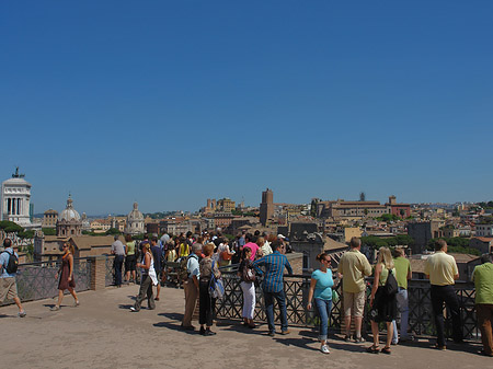 Menschen am Forum Romanum Fotos