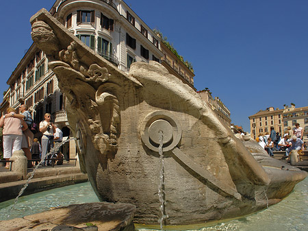 Fotos Schiff im Barcaccia Brunnen | Rom