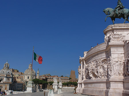 Foto Bronzestatue von Victor Emmanuel
