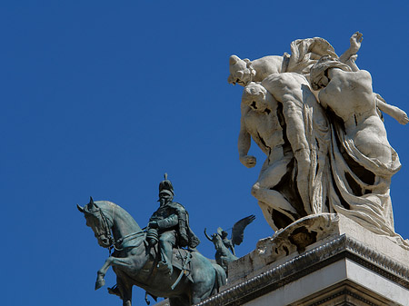 Bronzestatue von Victor Emmanuel Foto 