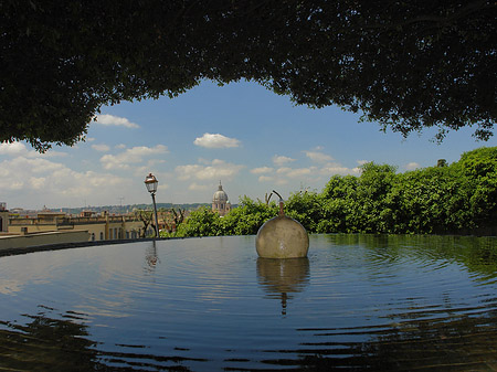 Brunnen